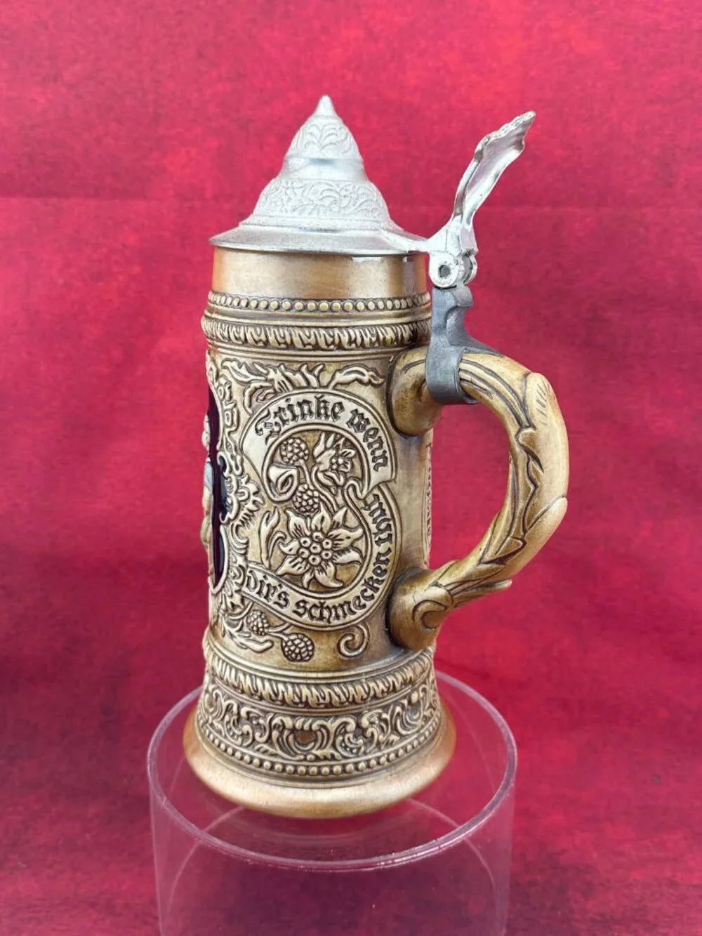 VINTAGE GERMAN TAVERN SCENE LIDDED TAN BACKGROUND BEER STEIN CERAMARTE 9 3/4 in